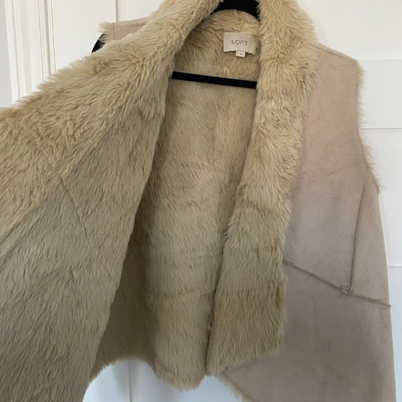 LOFT Faux Fur Vest - Picture 3 of 4